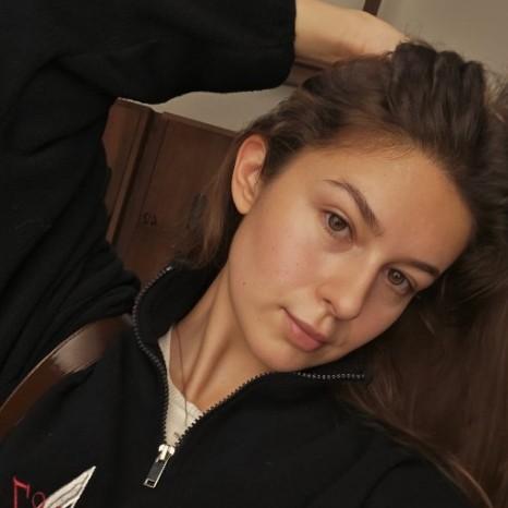 След резко оборвался: 31-летняя Лиза Садагова пропала 3 дня назад в Москве после ссоры с парнем