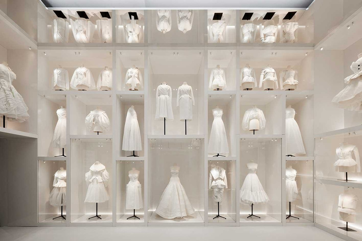 Выставка «Кристиан Диор: дизайнер мечты» в Лондоне (фото 10)