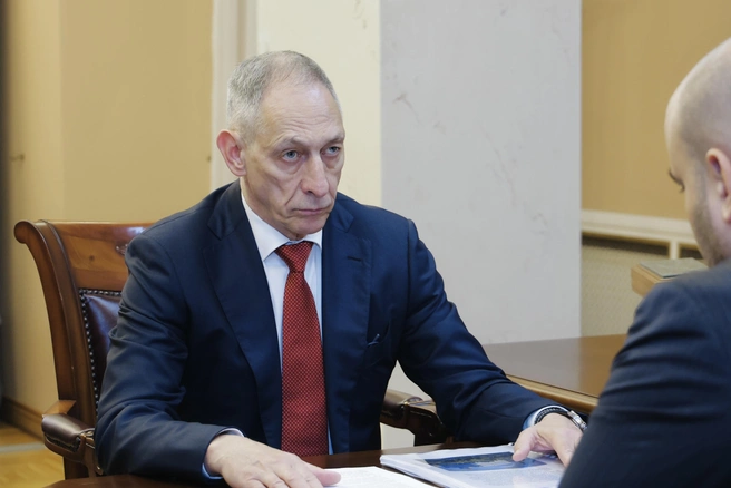 Александр Стариков дал положительную оценку работе региона с обращениями | Источник: Иван Макеев