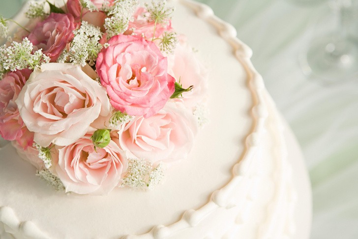 От торта до платья: как сэкономить на свадьбе, делятся реальные пары