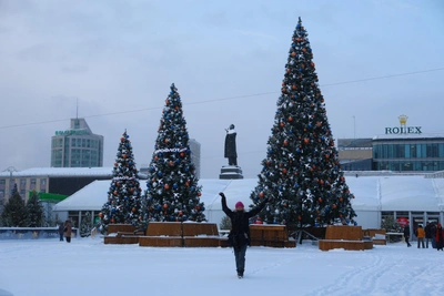 Условия для бесплатного посещения катка на Площади 1905 года