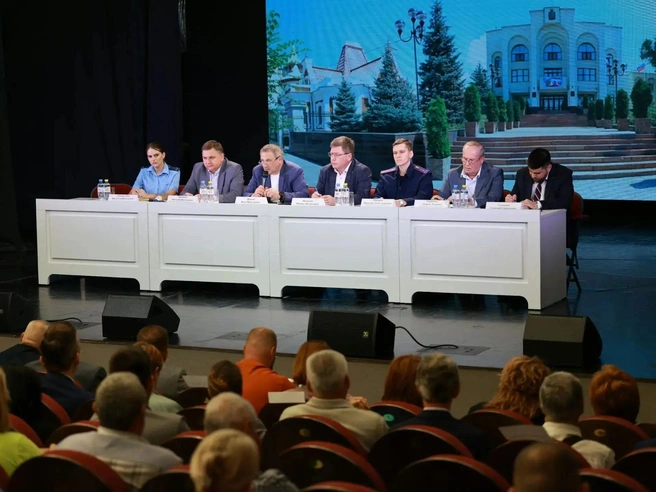 Глава Самары Иван Носков совместно с министром энергетики и ЖКХ провел штаб по подготовке к отопительному сезону | Источник: администрация городского округа Самара