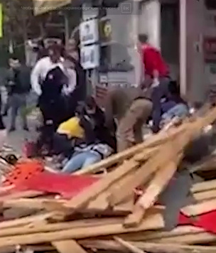 Жители Стамбула делятся видео, сделанными во время урагана