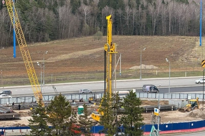 Три станции Троицкой линии метро строят в Новой Москве