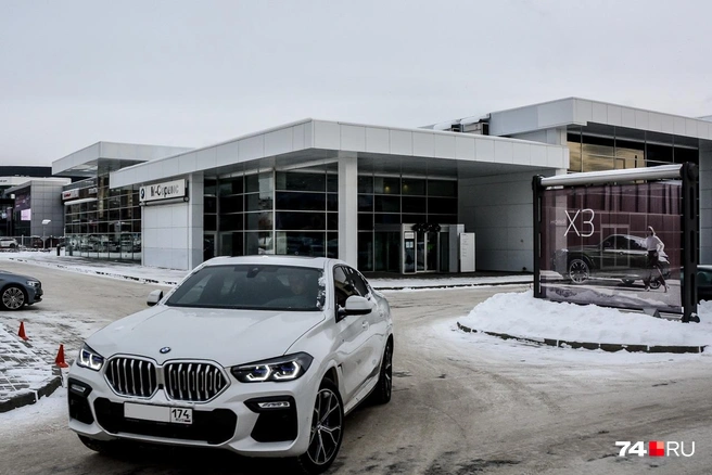 Дефицит премиальных машин ощущался не так остро, и рынок дорогих автомобилей вырос. По итогам трех кварталов 2021 года прирост BMW составил 19%, Audi после 11 месяцев 2021 года показала прибавку в 17%, Porsche — 8%, Cadillac — 77% | Источник: Артем Краснов