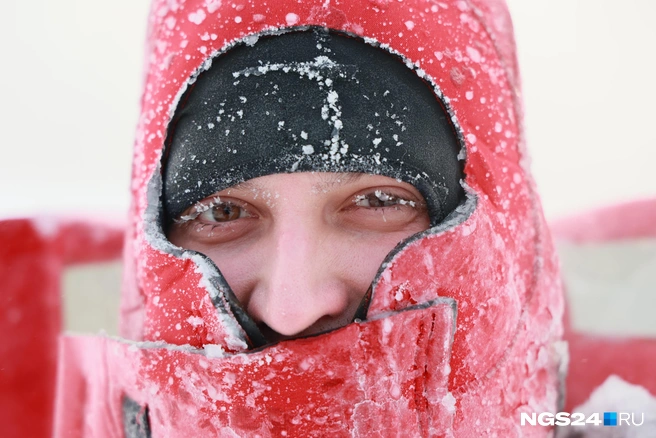 В воде он пробыл 20 минут | Источник: Мария Ленц / NGS24.RU
