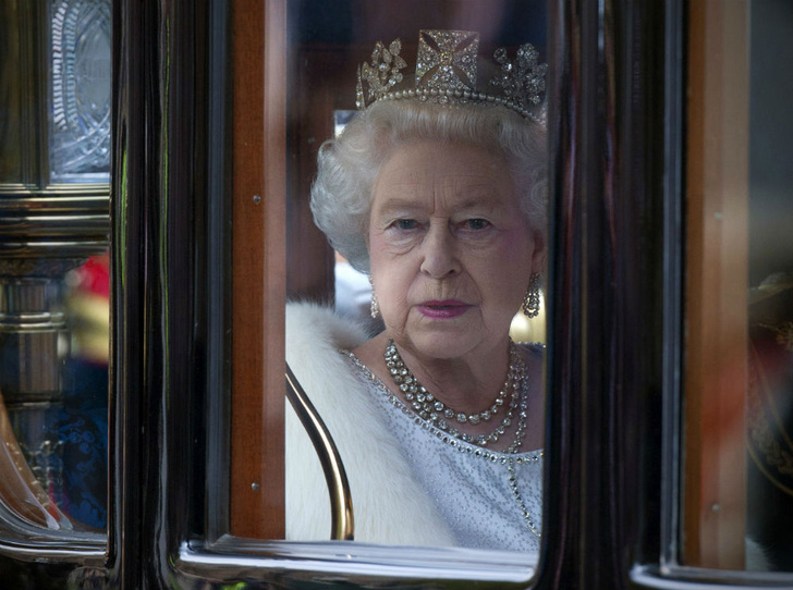 Определяя эпоху: 5 важных королевских правил, которые изменила Елизавета