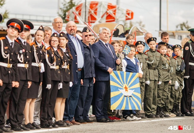 Какой праздник без флагов | Источник: Наталья Панова / 45.RU
