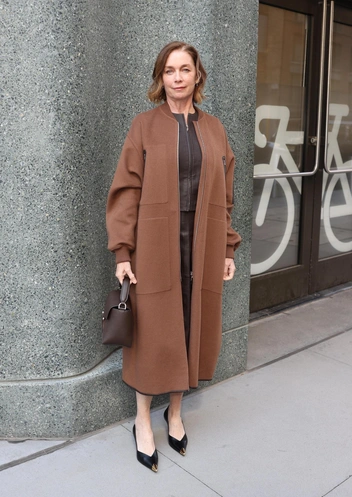 Джулианна Николсон познала «тихую роскошь» | marieclaire.ru