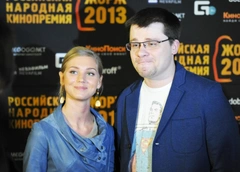 Делила дом с Харламовым, порвала с Евдокимовым и упустила роль в «Склифе». Почему Кристина Асмус погрязла в скандалах