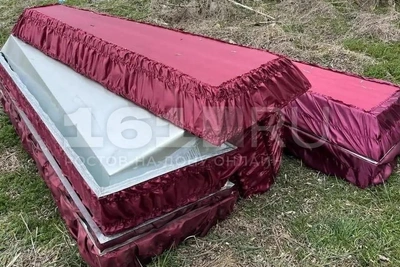 Полиция заинтересовалась брошенными цинковыми гробами