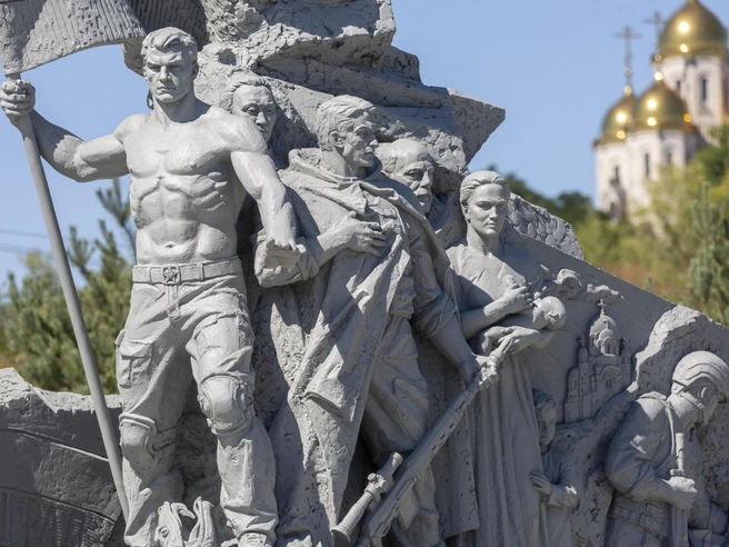 Судя по внешнему виду, скульптура практически готова | Источник: Константин Завриков / V1.RU