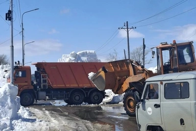 В Охе вывезли более 16 тыс. кубометров снега