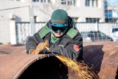 Ремонт аварийной тепломагистрали начался в Петербурге