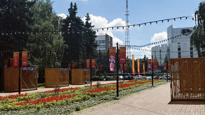 «Молфест» в этом году вышел на новый уровень: четыре тематических пространства, десятки активностей и мастер-классов | Источник: Министерство молодежи Челябинской области