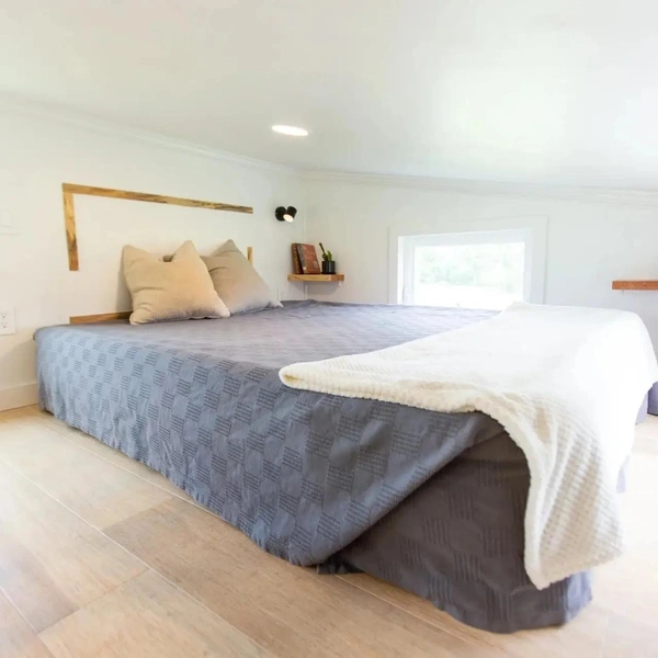 В огороде «Бузина»: оцените дом-прицеп Elderberry — уютную однушку на трех осях