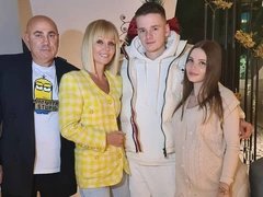 52-летняя певица Валерия впервые стала бабушкой