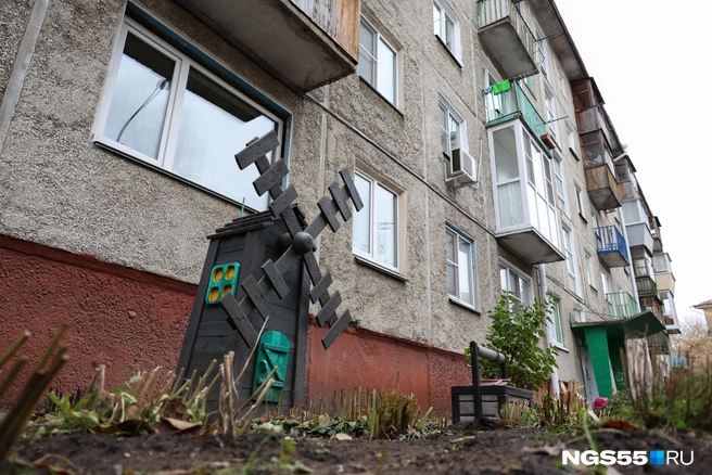 Без мельницы в одном из дворов этот репортаж был бы неполным | Источник: Евгений Софийчук / NGS55.RU