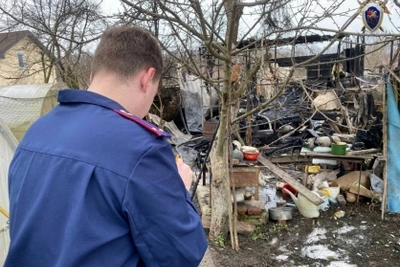 Следователи расследуют гибель женщины при пожаре в Пионерске