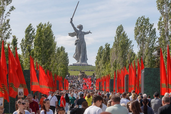 Монумент «Родина-мать» в Волгограде | www.starhit.ru