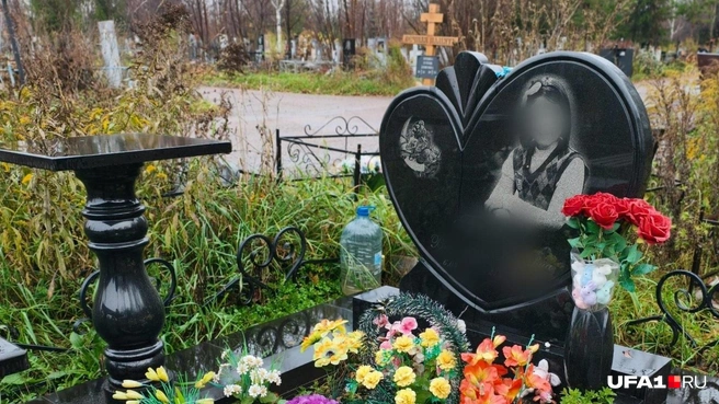 Памятник 11-летней девочке из Уфы, которая стала жертвой жестокого преступления | Источник: Булат Салихов / UFA1.RU