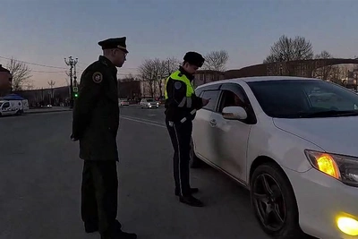 В Южно-Сахалинске проверили новых граждан: троих доставили в военкомат