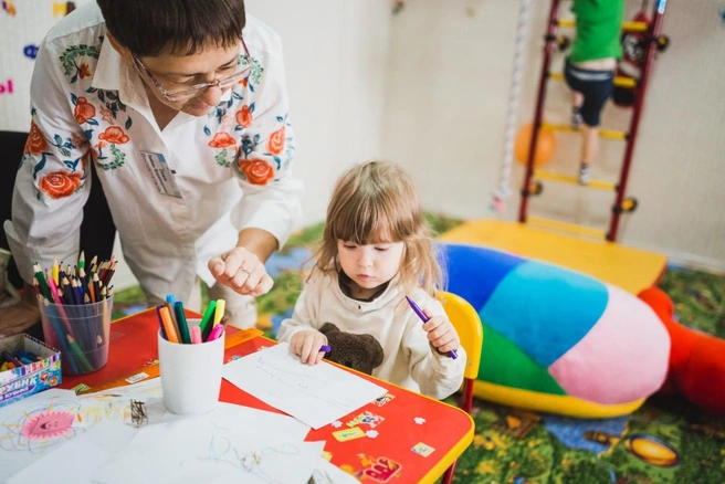 В санатории есть детская комната с воспитателем | Источник: ООО «КРАСНАЯ ОЗЕРКА»