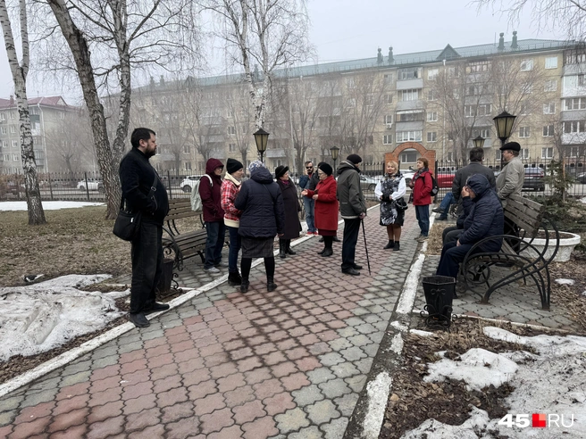 У суда была многолюдно | Источник: Юлия Король 