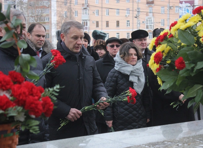 Депутаты областной Думы почтили память погибших в битве под Москвой | ya62.ru