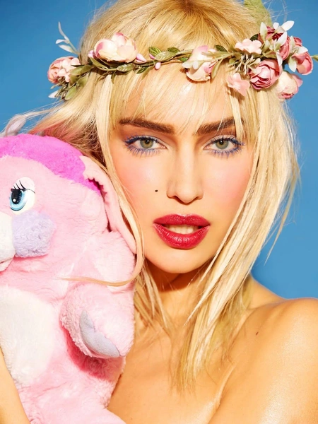 Ирина Шейк внезапно «стала порноактрисой»: невероятное перевоплощение в Чиччолину | marieclaire.kz