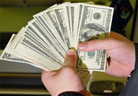 Bloomberg предсказал падение 10 валют мира | ya62.ru