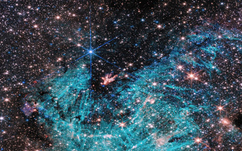 «Фабрика звезд» глазами телескопа: посмотрите, как выглядит центр нашей галактики