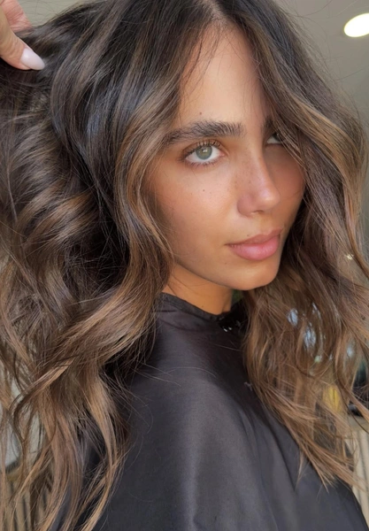 какой цвет волос молодит, цвет волос, как выглядеть моложе, окрашивание волос, волосы, цвета волос | Источник: Социальные сети