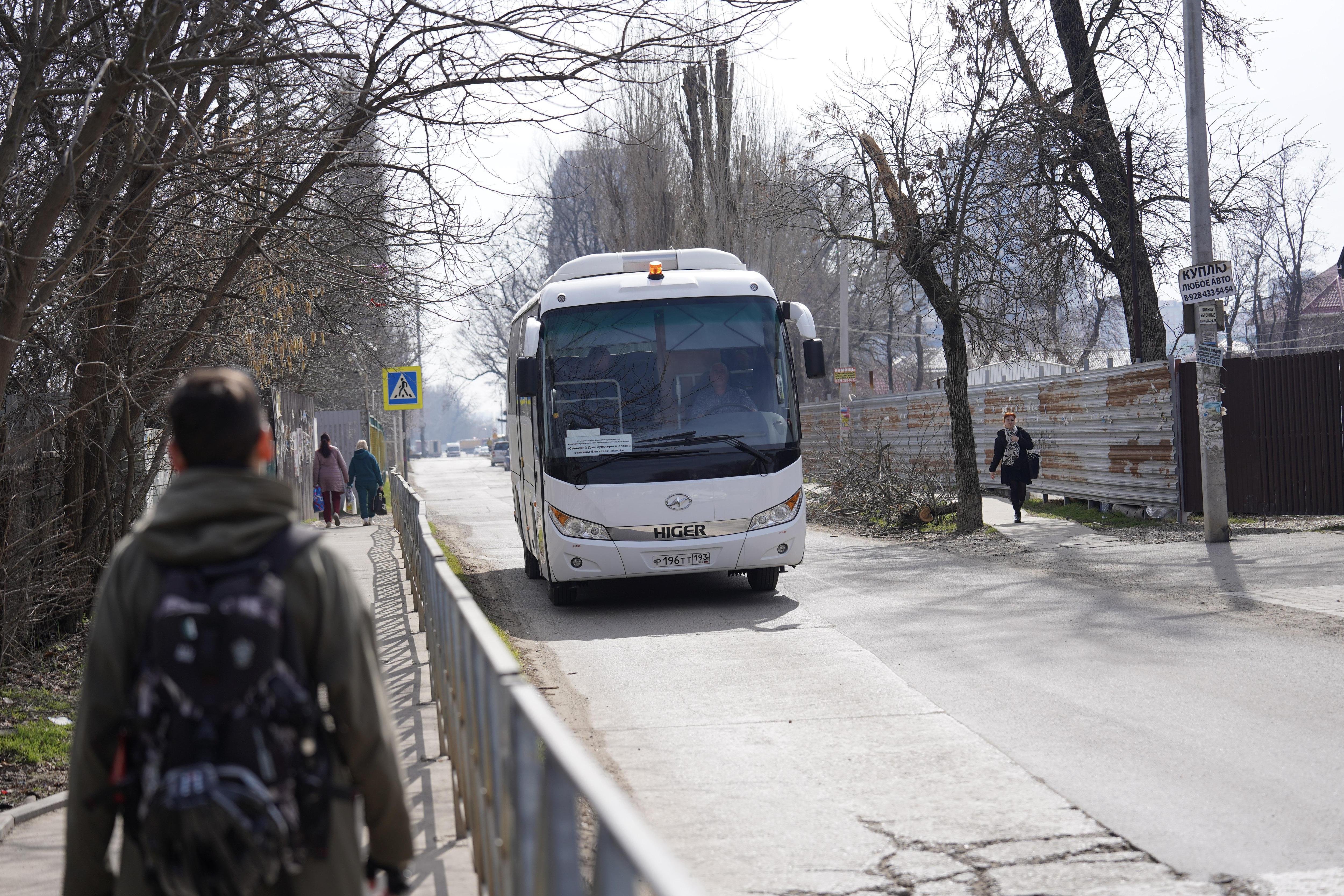 В Туле водитель автобуса высадил подростка, у которого терминал оплаты не считал карту 