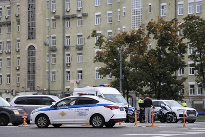 В центре Москвы перекрыли движение от Кремля до Садового