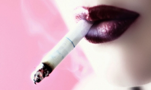 Курящим женщинам гормональные контрацептивы не подойдут