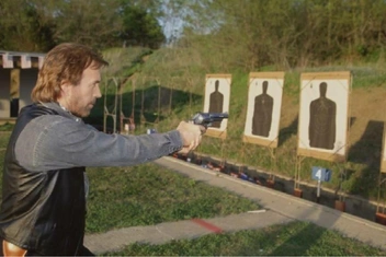 Тест для самых преданных фанатов Чака Норриса: угадаете культовый фильм по финальной фразе?