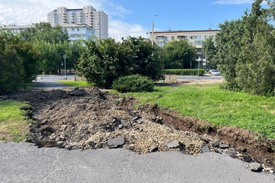 Сквер на 7-й Гвардейской в Волгограде внезапно перекопали