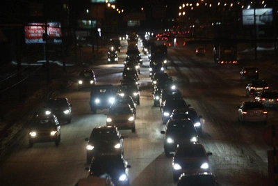 Пробки у четвёртого моста в Новосибирске: фото с левого берега