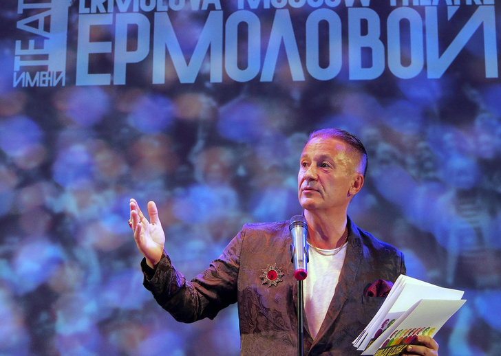 Скандал в театре имени Ермоловой! Актеры винят Олега Меньшикова в массовых увольнениях
