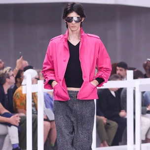 Все о мужском показе-обманке Prada, весна-лето 2025
