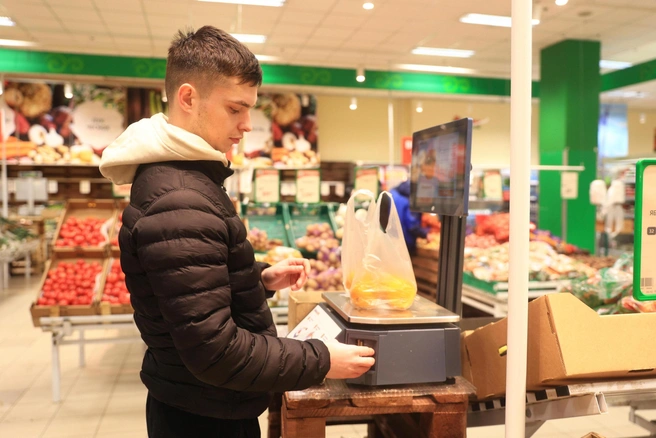 Все весы показывают разный вес. Почему? | Источник: Сергей Михайличенко / FONTANKA.RU