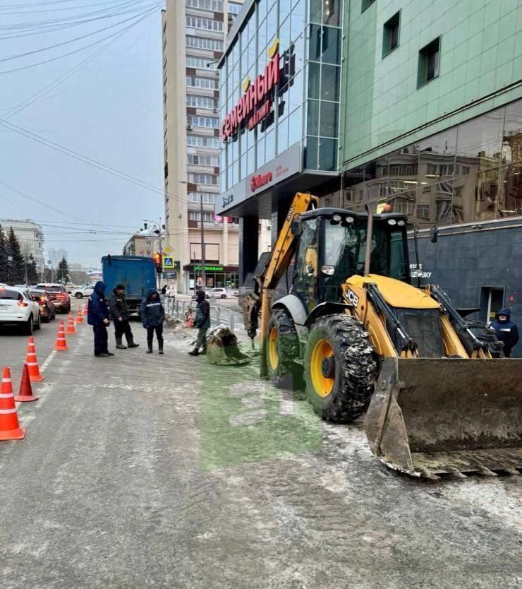 Коммунальная авария оставила без воды детсады и дома в центре Челябинска