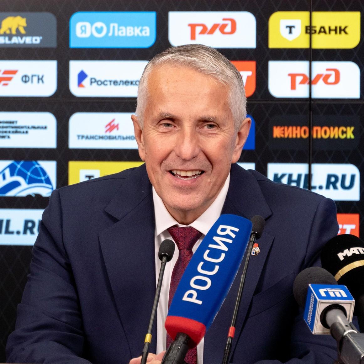 <p>Боб Хартли</p>