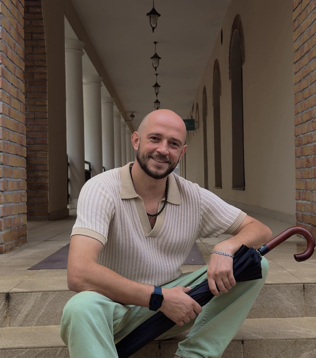 Читайте о пути Александра к сцене и успехе на слепых прослушиваниях | Источник: фото предоставлено Александром Гузко