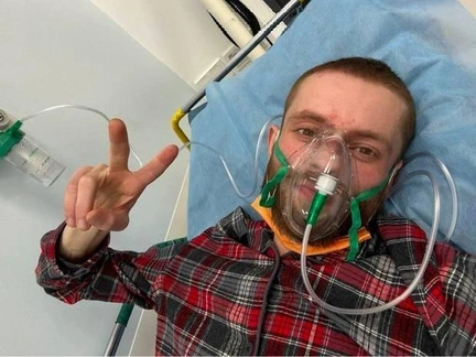 «Моя жизнь, моя радость, ты больше не позвонишь!»: мама блогера, учителя математики Кирилла Кириченко рыдает у гроба