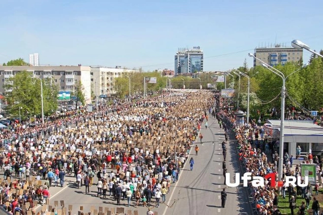 По центральному проспекту прошли 35 тысяч человек | Источник: Тимур Шарипкулов