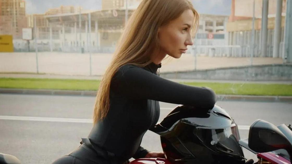 15-летний сын погибшей МотоТани хочет сесть на мотоцикл в память о матери