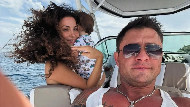 Слов мало, но «папа — жизнь» уже сказано | Источник: zepyur_brutyan / Instagram (экстремистская организация, деятельность запрещена на территории РФ)