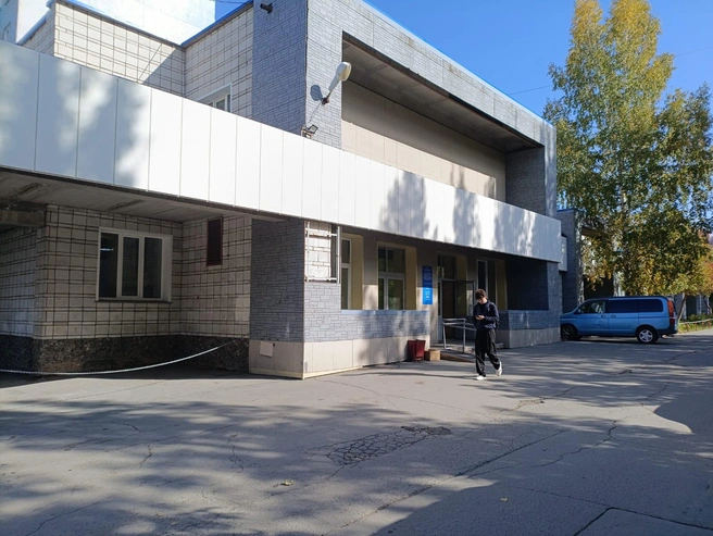 В новосибирском Минздраве уверяют, что врачебный прием будет осуществляться в этом здании и дальше | Источник: Марина Павловская